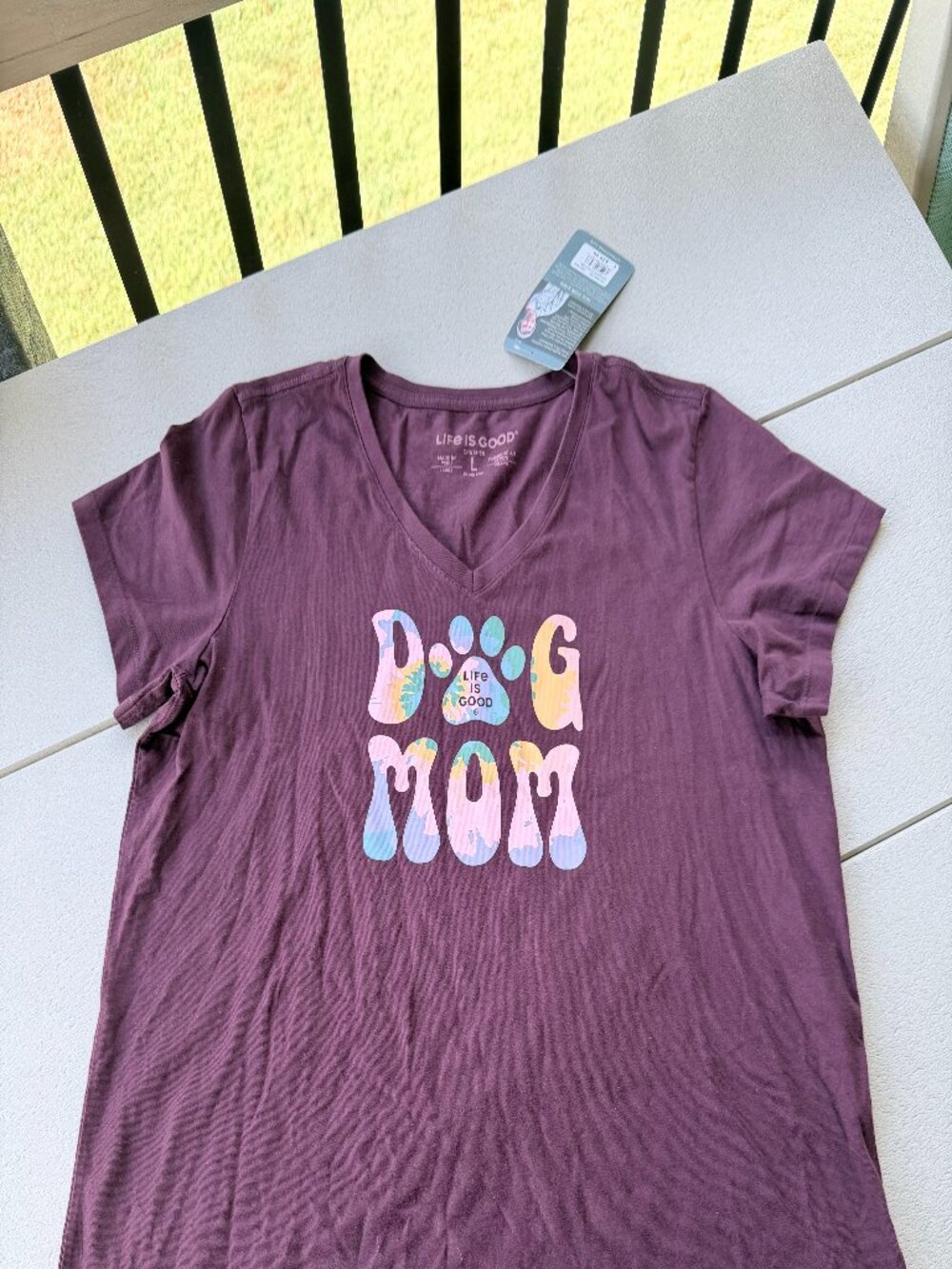 Life is Good Women’s Crusher Paw Dog Mom T-Shirt Size Large, NWT